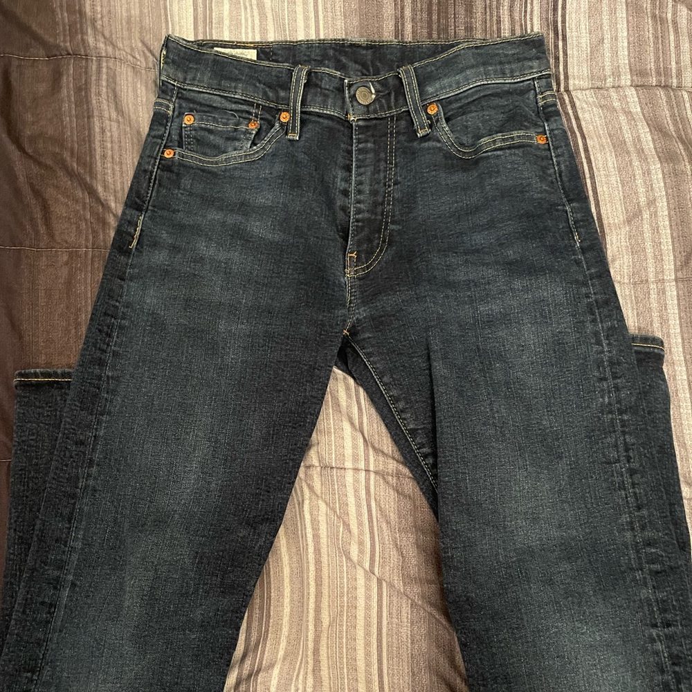 Dark denim Levi 502 jeans